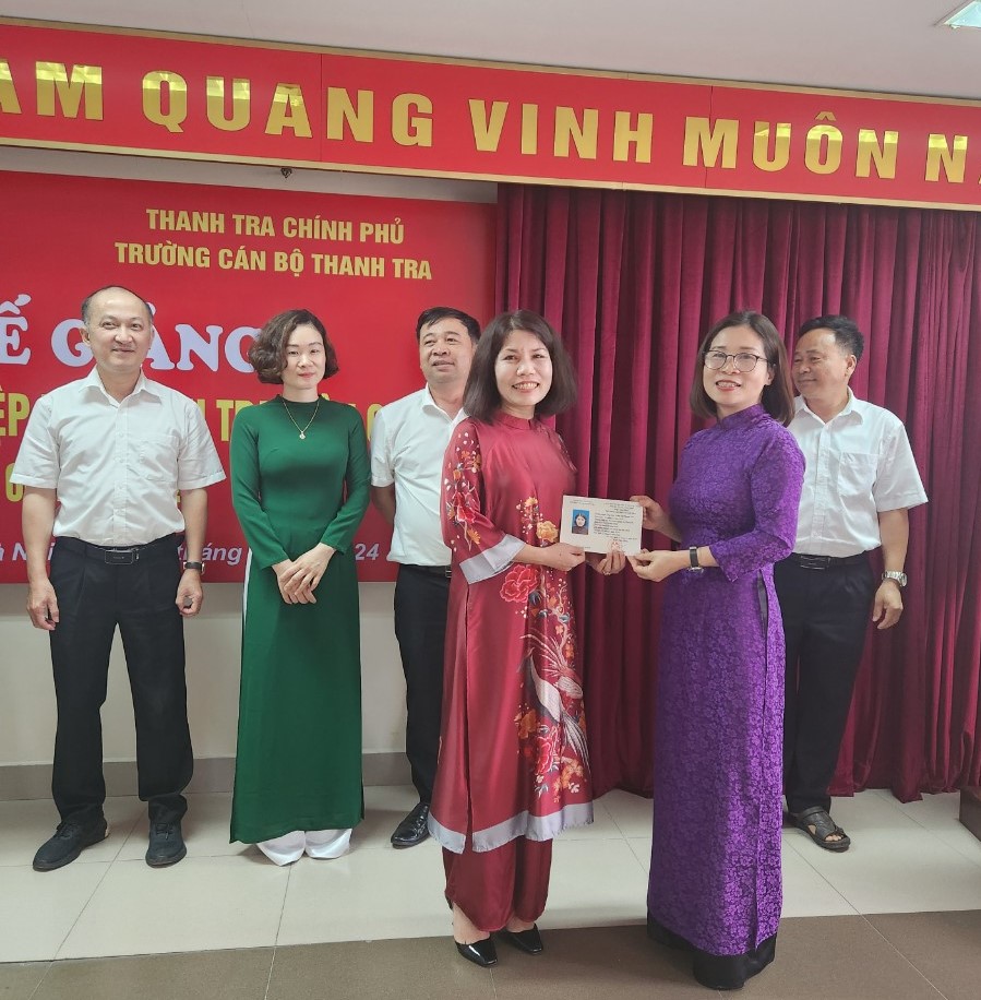 Bế giảng lớp Bồi dưỡng nghiệp vụ thanh tra viên chính Khóa 06 năm 2024