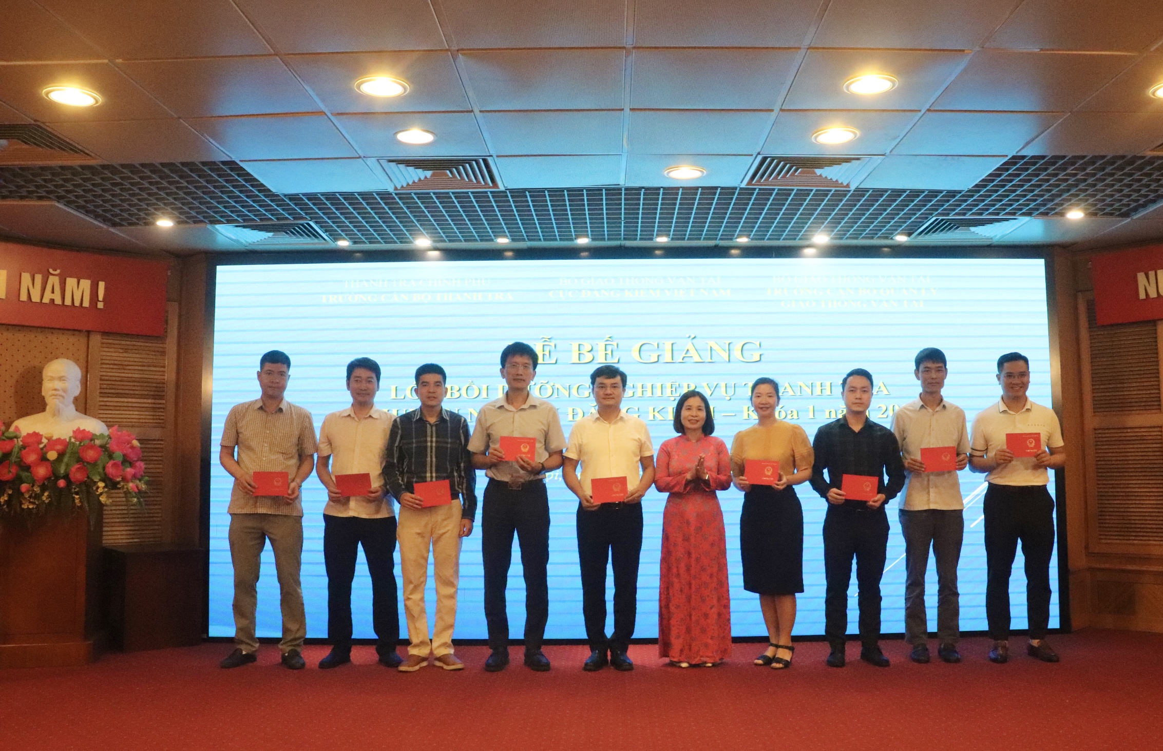 Lễ Bế giảng lớp bồi dưỡng nghiệp vụ thanh tra chuyên ngành đăng kiểm K01/2024