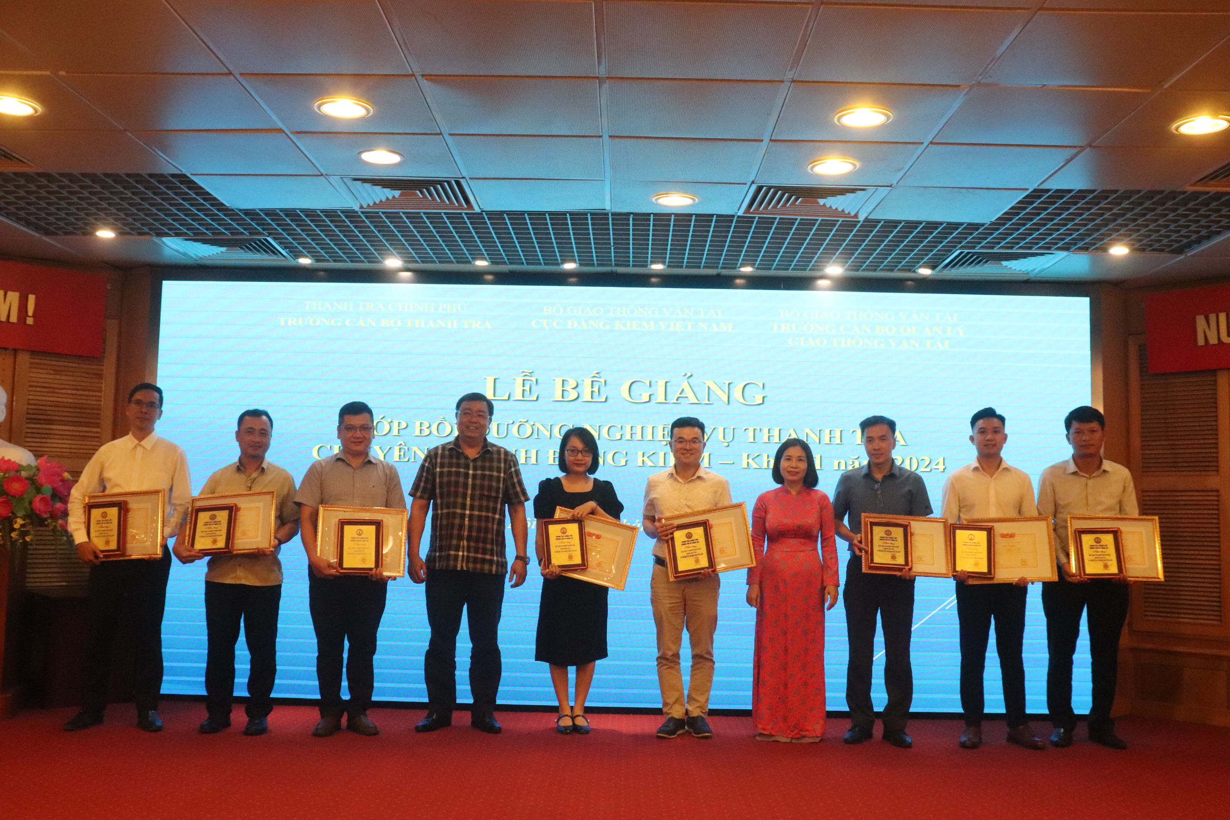 Lễ Bế giảng lớp bồi dưỡng nghiệp vụ thanh tra chuyên ngành đăng kiểm K01/2024