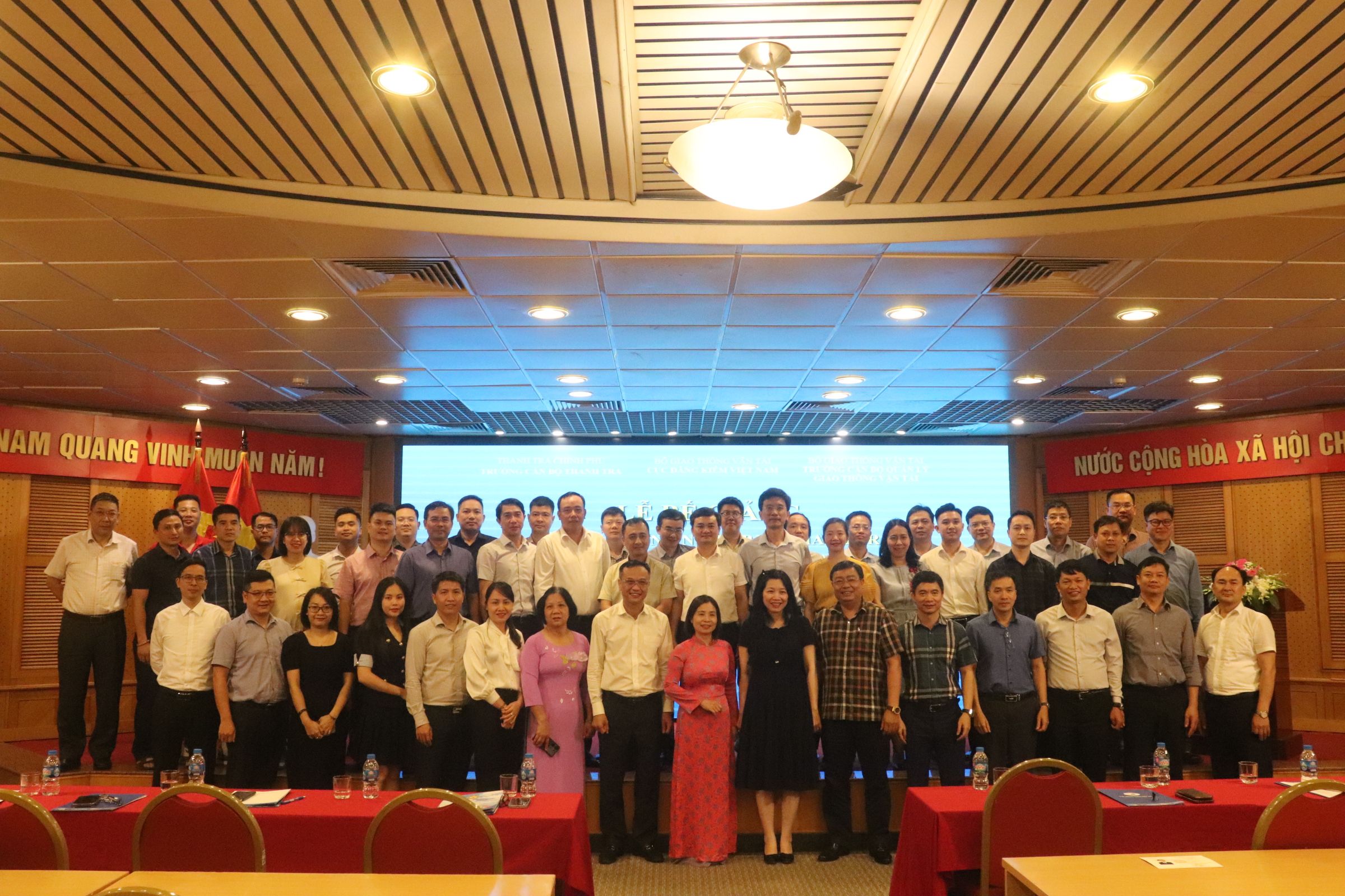 Lễ Bế giảng lớp bồi dưỡng nghiệp vụ thanh tra chuyên ngành đăng kiểm K01/2024