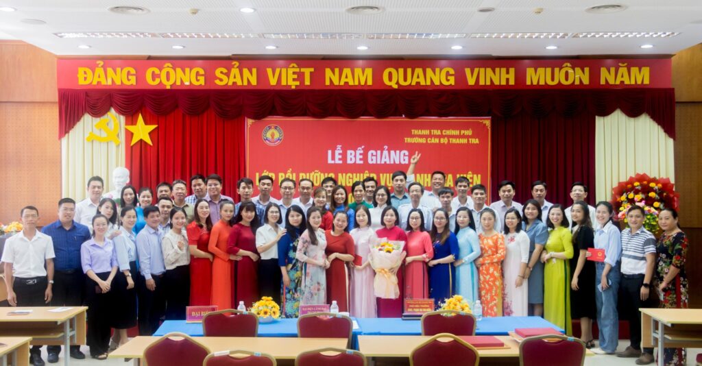 Bế giảng lớp Bồi dưỡng nghiệp vụ Thanh tra viên Khóa 06 năm 2024 tại Trung tâm Đào tạo, bồi dưỡng Nha trang