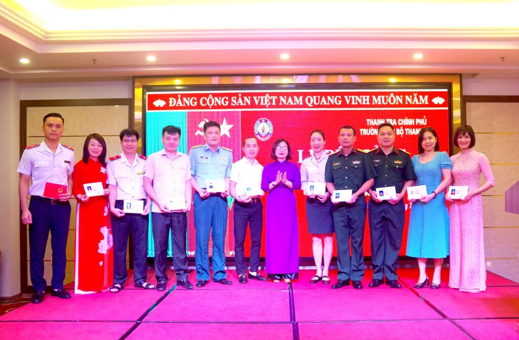 Bế giảng lớp Bồi dưỡng nghiệp vụ thanh tra viên chính Khóa 10 năm 2024