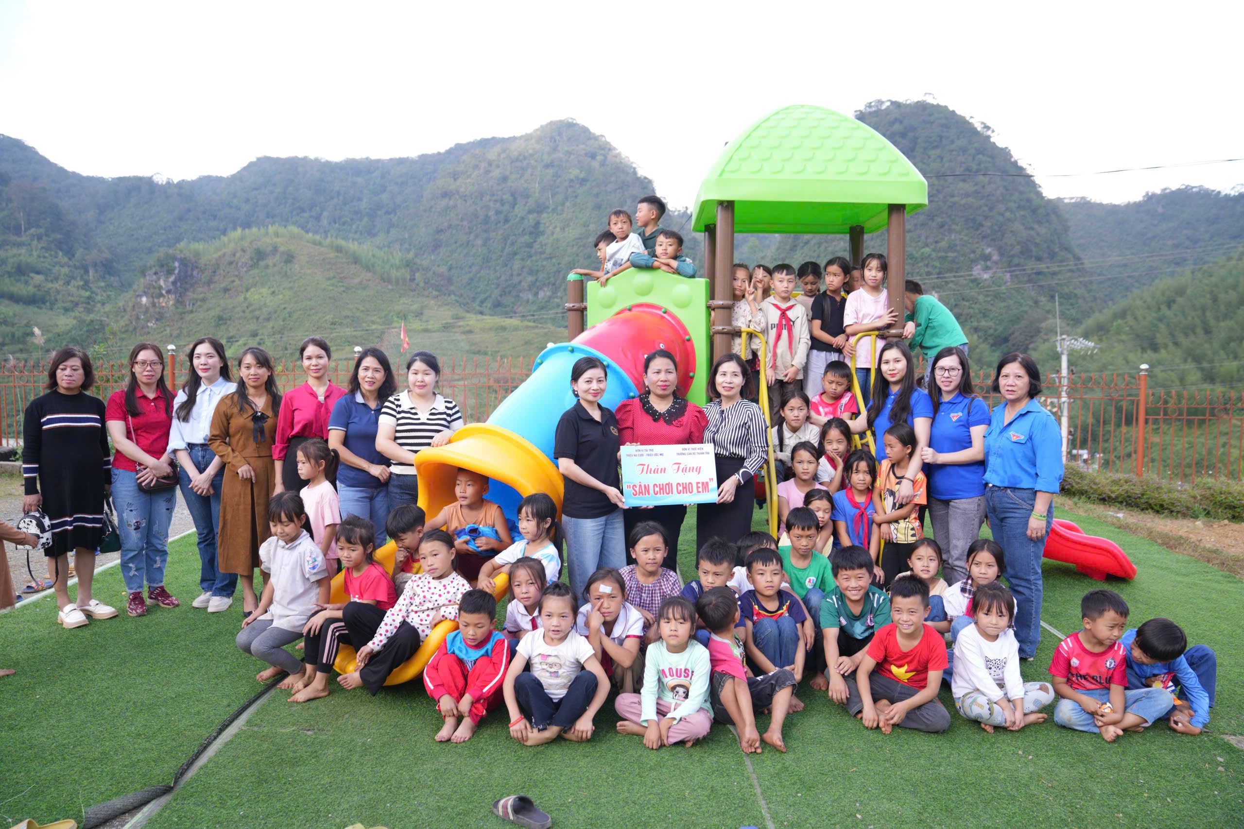 Trường Cán bộ Thanh tra tổ chức Chương trình thiện nguyện tại Cao Bằng