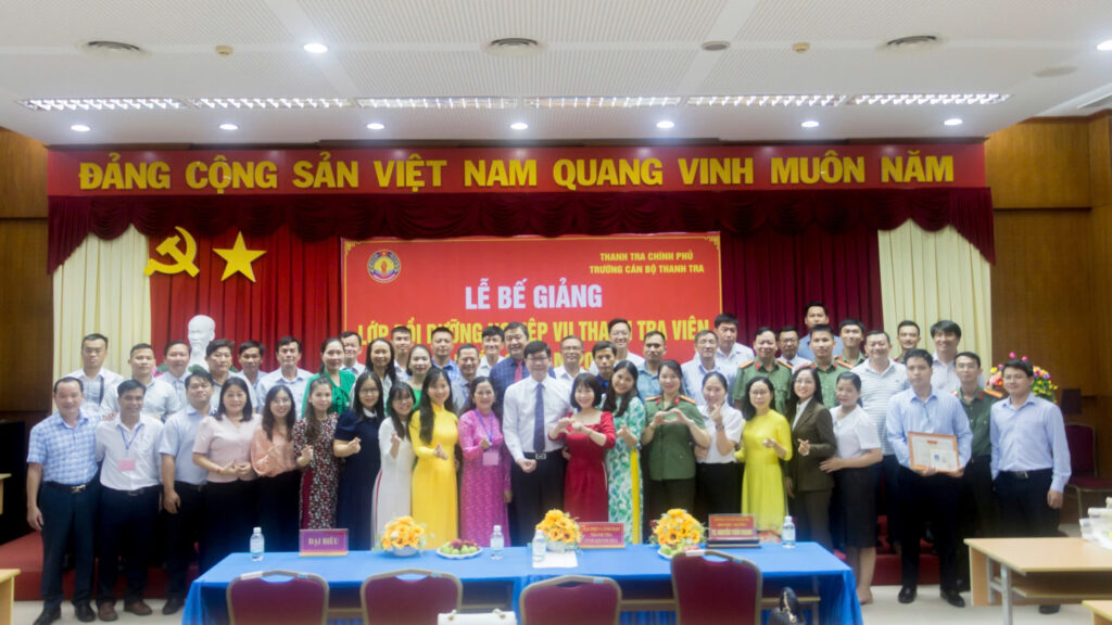 Trường Cán bộ Thanh tra tổ chức Lễ Bế giảng lớp Bồi dưỡng nghiệp vụ Thanh tra viên Khóa 22 năm 2024 tại Trung tâm Đào tạo, bồi dưỡng Nha Trang
