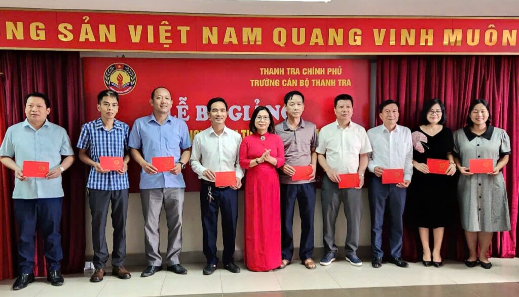 Bế giảng lớp Bồi dưỡng nghiệp vụ thanh tra viên chính Khóa 17 năm 2024