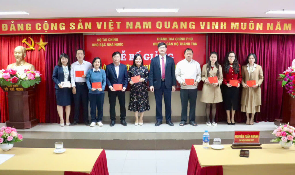 Trường Cán bộ Thanh tra tổ chức Lễ Bế giảng lớp Bồi dưỡng nghiệp vụ Thanh tra chuyên ngành Kho bạc Khóa 6 năm 2024