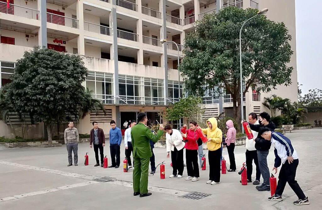 Tổ chức tập huấn công tác Phòng cháy chữa cháy và cứu nạn, cứu hộ năm 2025