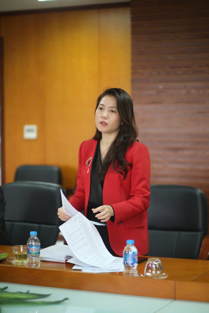 Hội đồng thẩm định thuyết minh đề tài khoa học cấp trường 