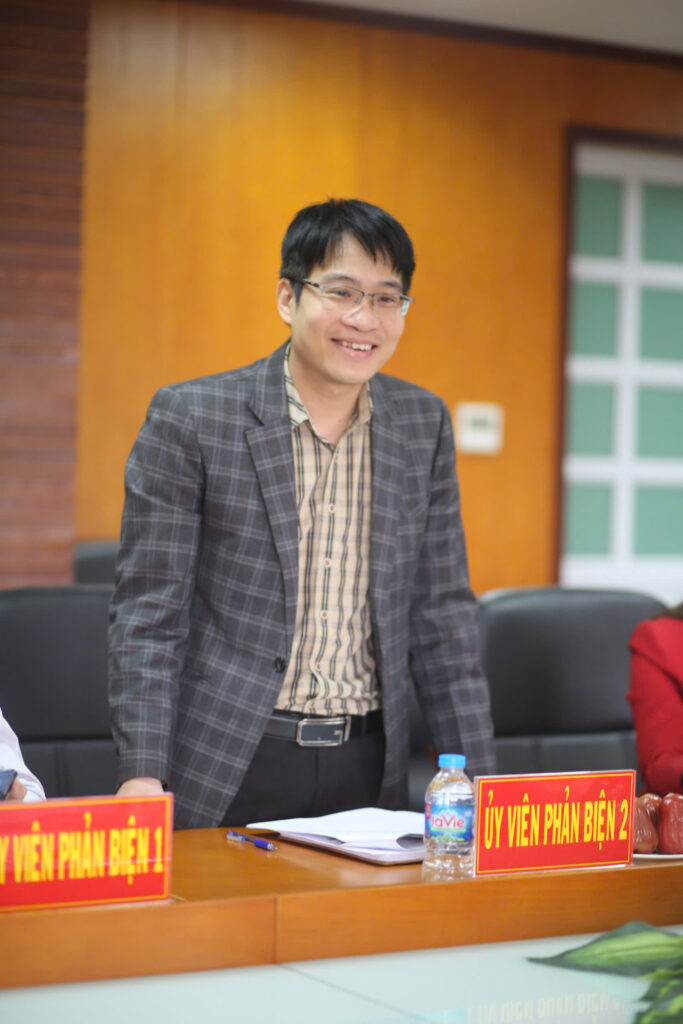 Hội đồng thẩm định thuyết minh đề tài khoa học cấp trường 