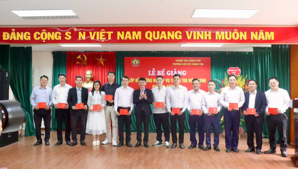 Bế giảng lớp Bồi dưỡng nghiệp vụ thanh tra viên chính Khóa 01 năm 2025