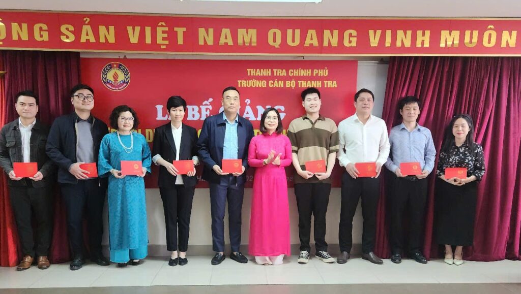Bế giảng lớp Bồi dưỡng nghiệp vụ thanh tra viên Khóa 01 năm 2025