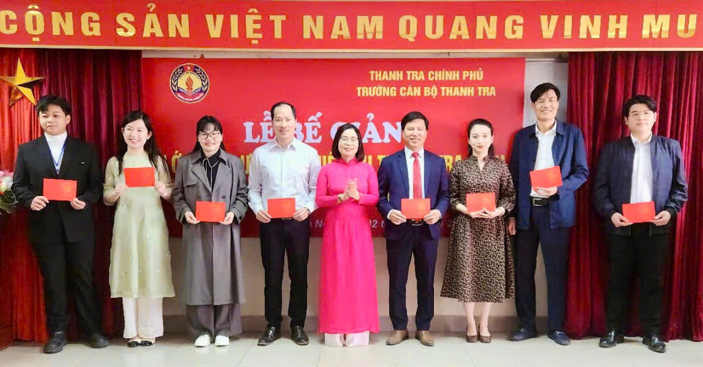 Bế giảng lớp Bồi dưỡng nghiệp vụ thanh tra viên Khóa 01 năm 2025