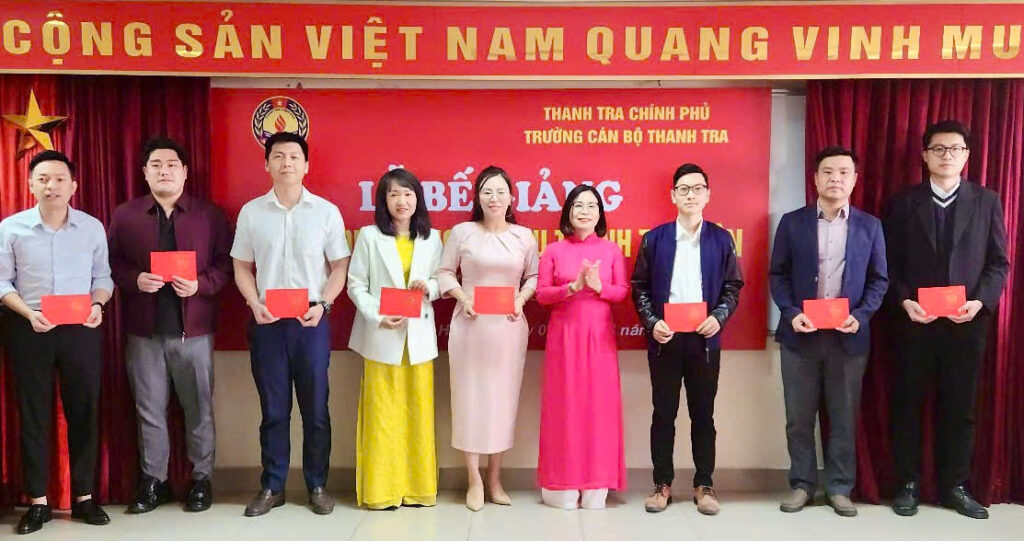 Bế giảng lớp Bồi dưỡng nghiệp vụ thanh tra viên Khóa 01 năm 2025