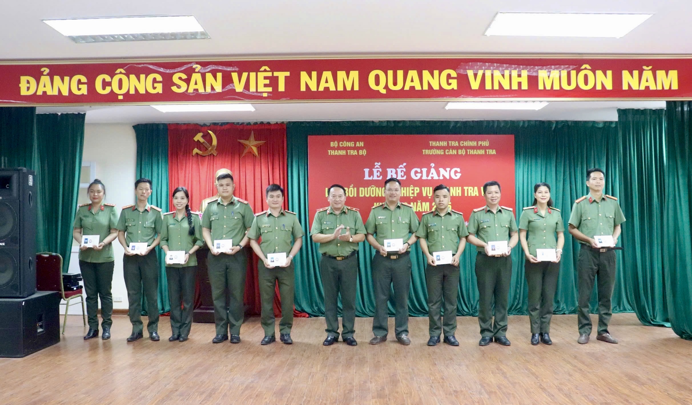 Lễ Bế giảng lớp Bồi dưỡng nghiệp vụ thanh tra viên Khóa 03 năm 2025