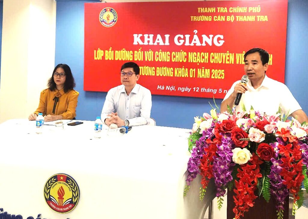 Khai giảng lớp Bồi dưỡng đối với công chức ngạch chuyên viên chính và tương đương Khóa 01 năm 2025