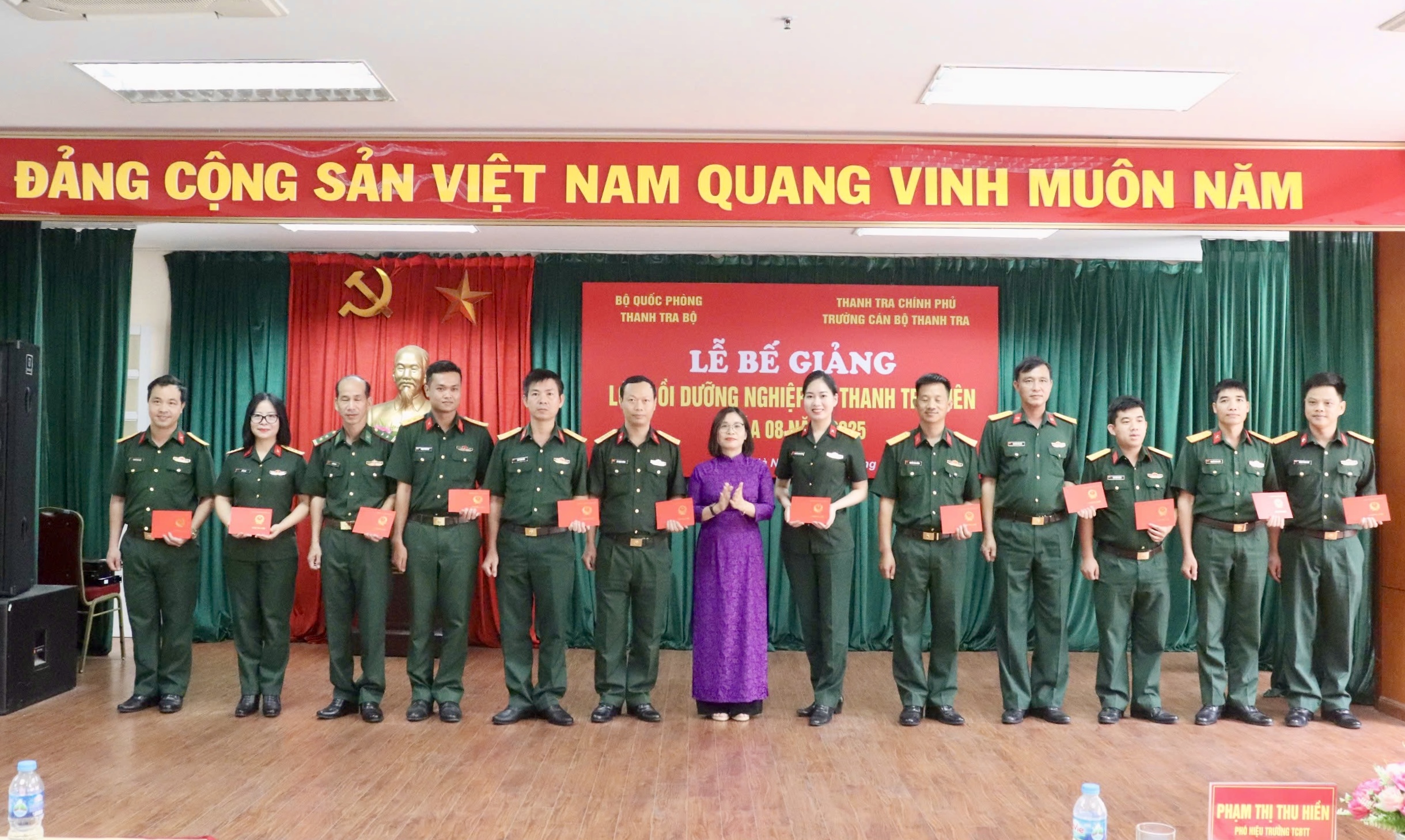 Bế giảng lớp bồi dưỡng nghiệp vụ thanh tra viên khóa 08 năm 2025