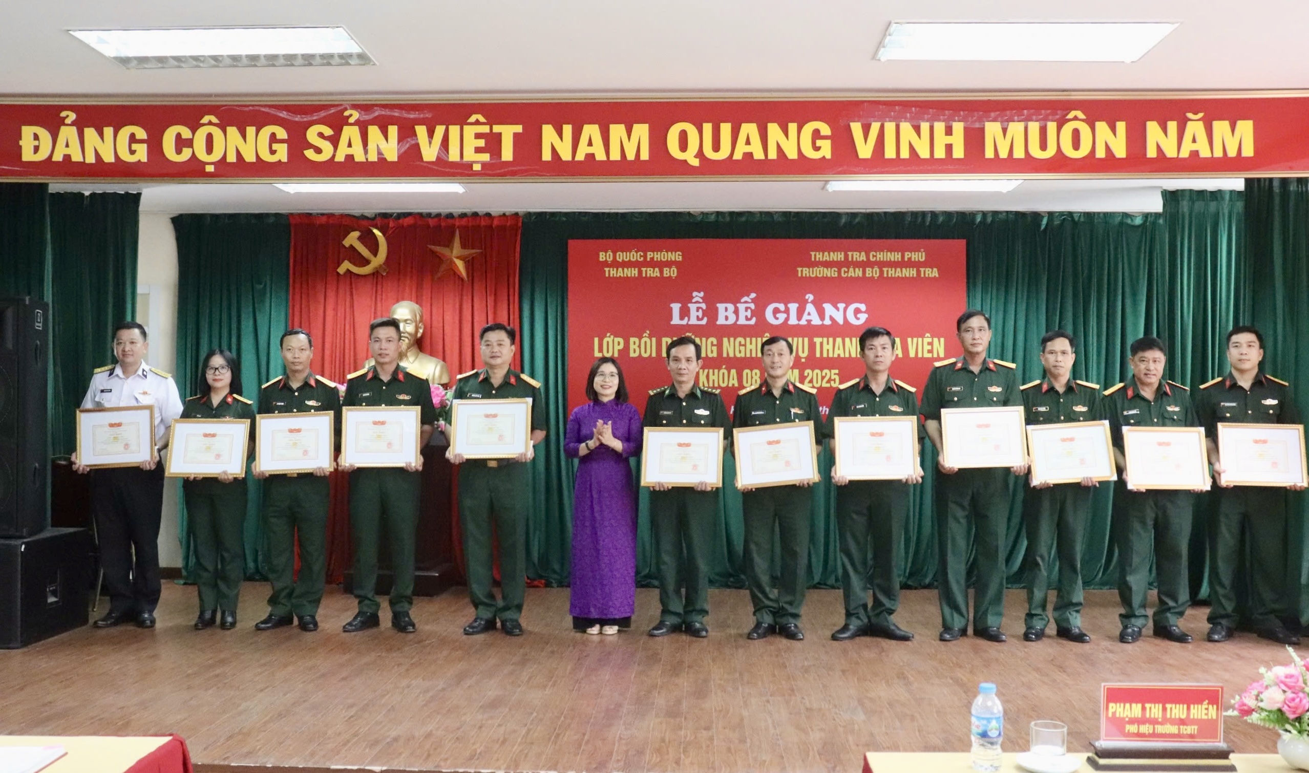 Bế giảng lớp bồi dưỡng nghiệp vụ thanh tra viên khóa 08 năm 2025