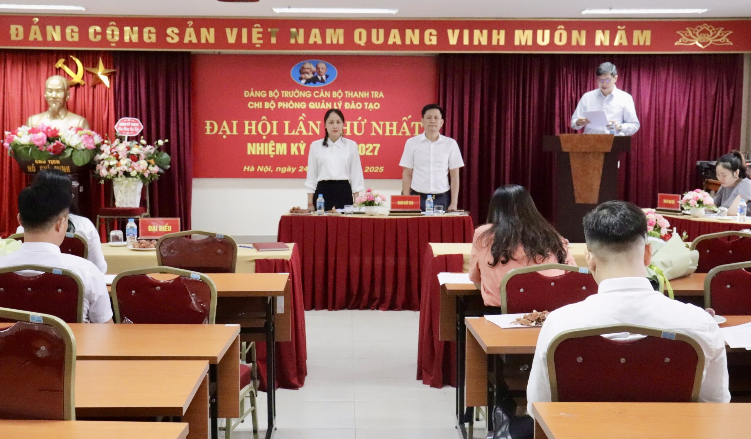 Chi bộ Phòng Quản lý đào tạo: Tăng cường đoàn kết, hoàn thành xuất sắc nhiệm vụ chính trị được giao