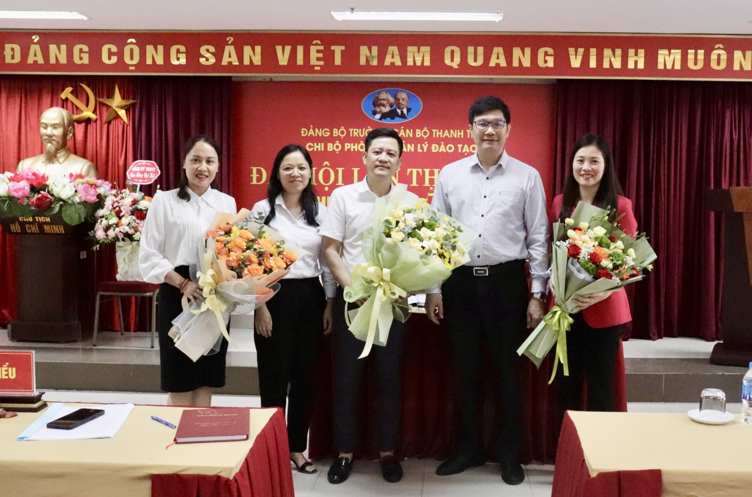 Chi bộ Phòng Quản lý đào tạo: Tăng cường đoàn kết, hoàn thành xuất sắc nhiệm vụ chính trị được giao