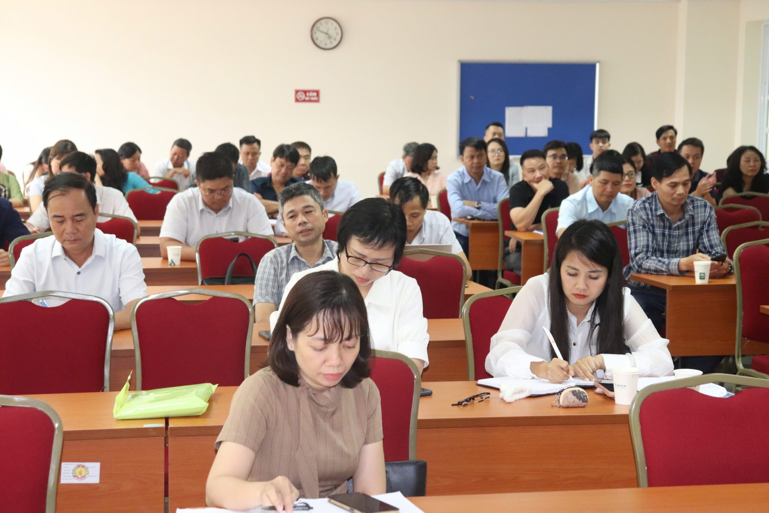 Lễ Bế giảng lớp Bồi dưỡng, cập nhật kiến thức, kỹ năng, nghiệp vụ trong hoạt động thanh tra và giải quyết khiếu nại, tố cáo K02/2025