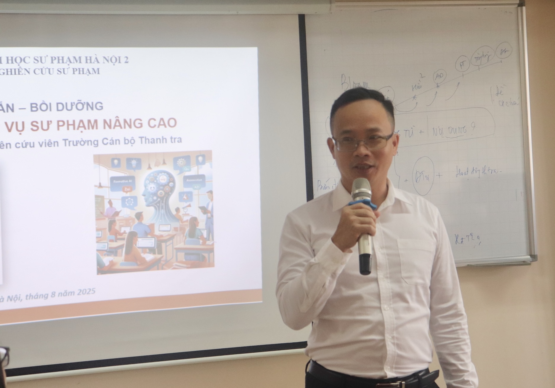 Bế giảng lớp Bồi dưỡng, cập nhật kiến thức và kỹ năng nghiệp vụ sư phạm nâng cao