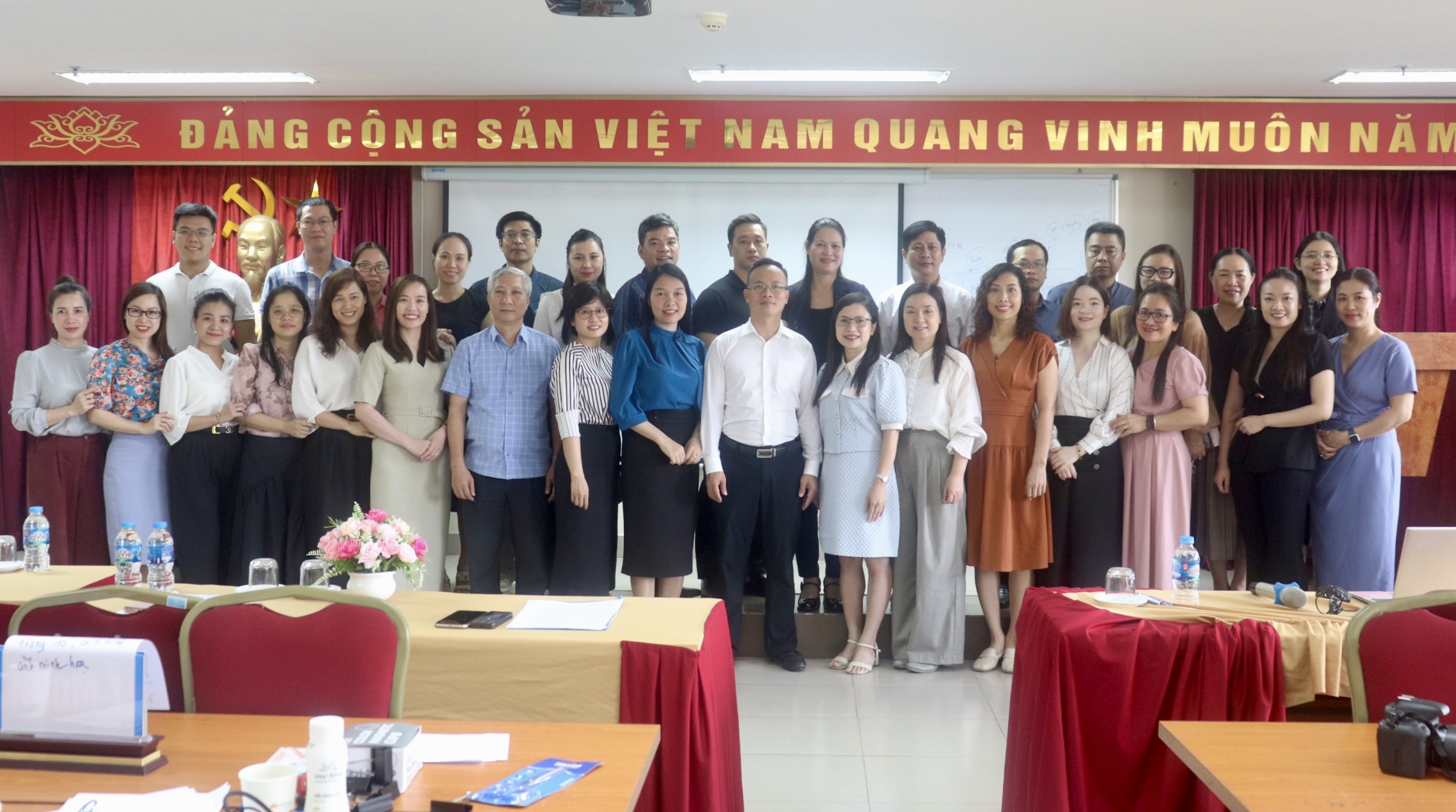 Bế giảng lớp Bồi dưỡng, cập nhật kiến thức và kỹ năng nghiệp vụ sư phạm nâng cao