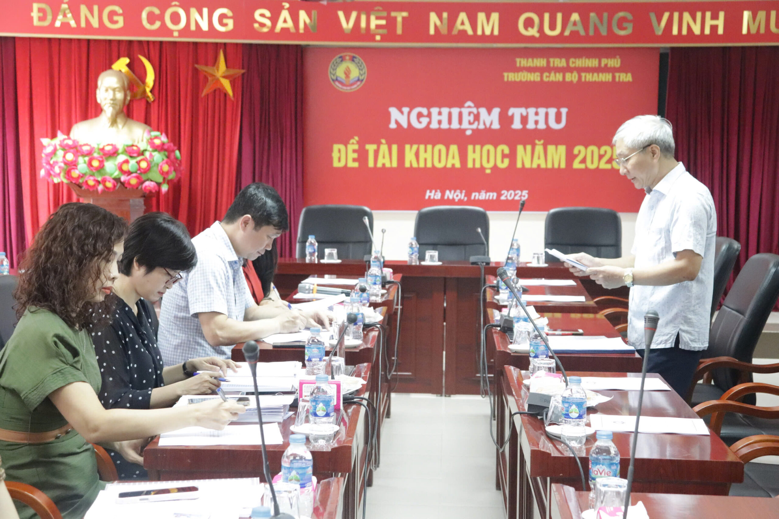 Hội nghị nghiệm thu đề tài khoa học cấp trường: “Xây dựng khung chương trình bồi dưỡng kỹ năng kiểm tra nội bộ và phân loại, xử lý đơn trong các cơ sở giáo dục”