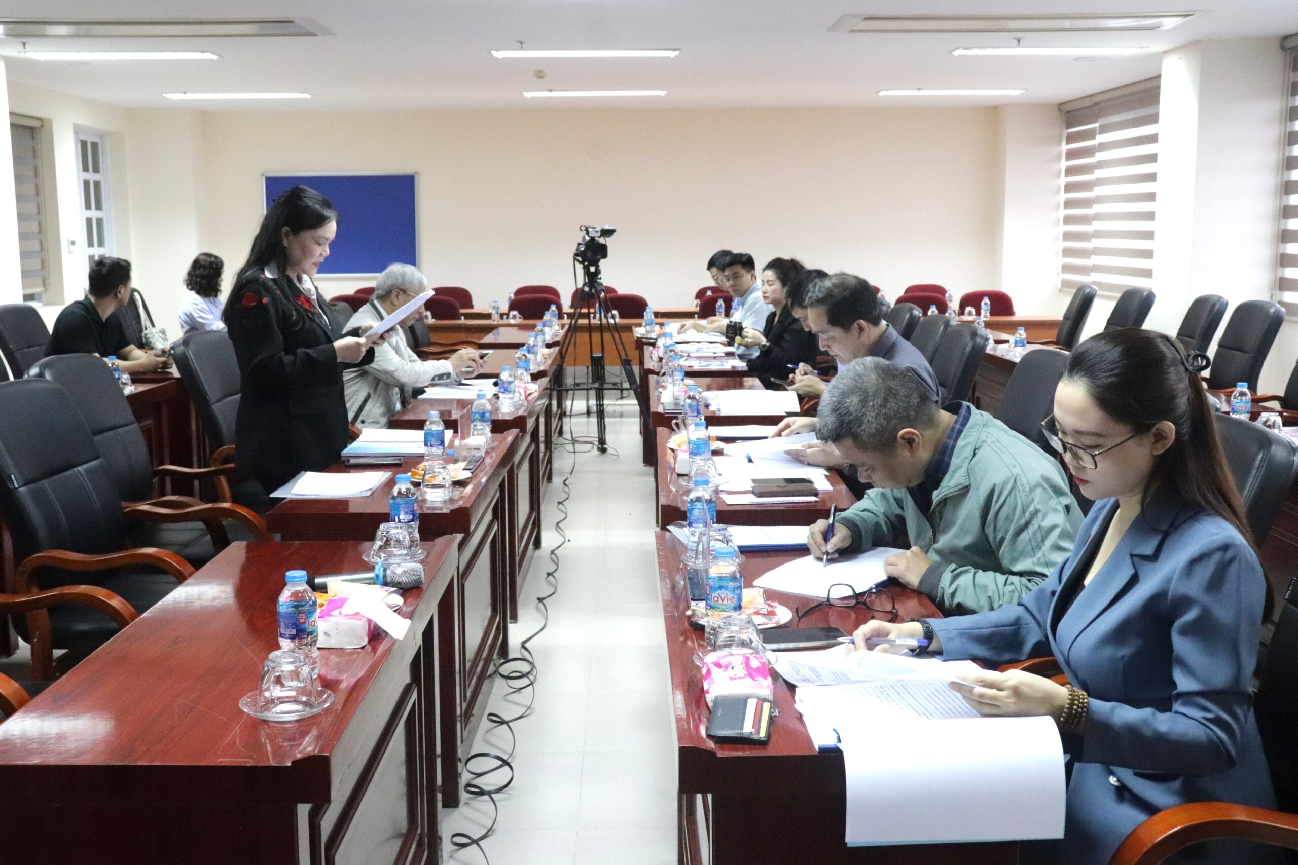 Hội nghị nghiệm thu Đề tài khoa học cấp trường “Thực hiện quyền và nghĩa vụ của các chủ thể trong giải quyết khiếu nại hành chính – Thực trạng và giải pháp”