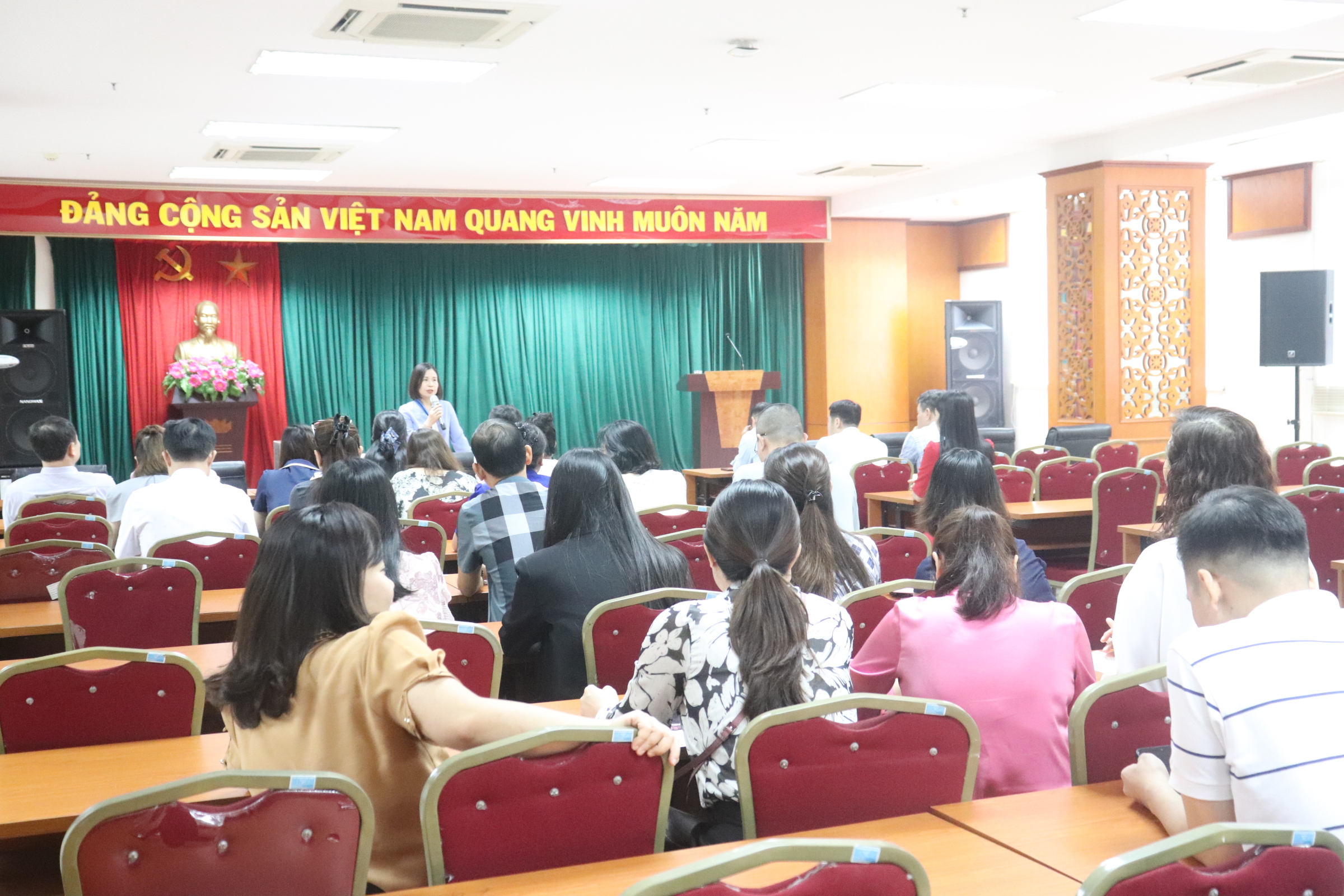 Trường Cán bộ thanh tra phát động ủng hộ đồng bào bị thiệt hại do cơn bão số 10 (Bualoi)