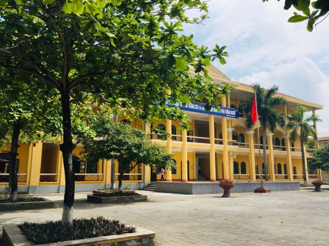 đánh giá Trường THPT A Phủ Lý có tốt không