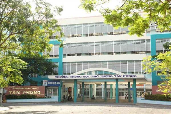 đánh giá Trường THPT Tân Phong có tốt không