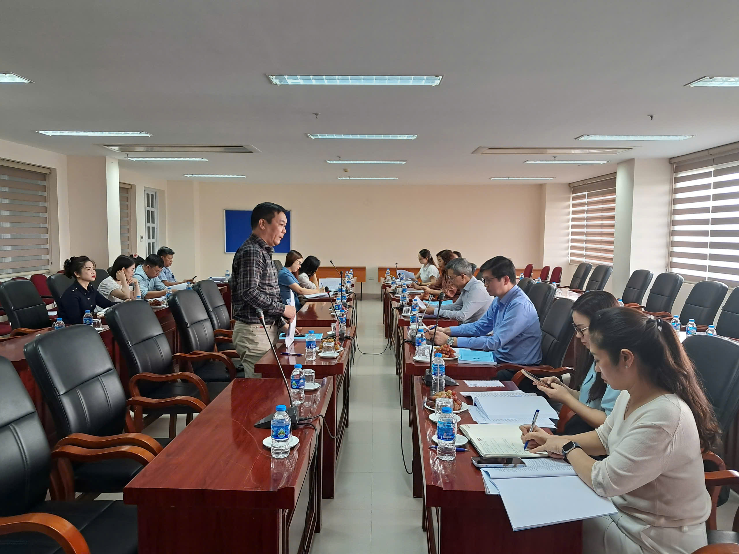 Họp tự đánh giá cấp cơ sở đề tài khoa học cấp bộ “Phong tỏa tài khoản, tạm giữ, thu hồi tài sản trong hoạt động thanh tra – Thực trạng và giải pháp”