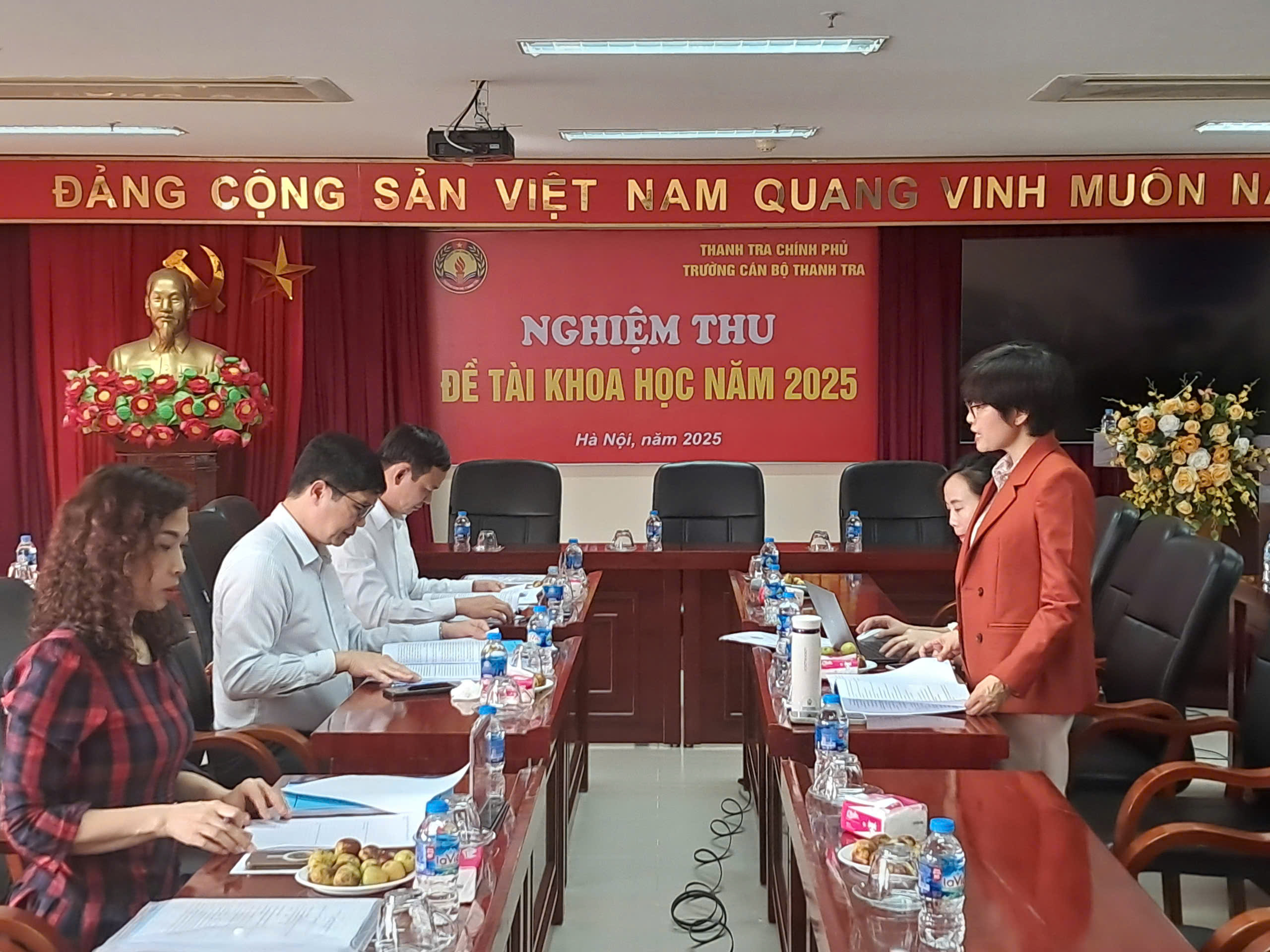 Họp tự đánh giá cấp cơ sở Đề tài khoa học cấp bộ “Kiểm soát quyền ban hành quyết định hành chính của Ủy ban nhân dân các cấp nhằm phòng, chống tham nhũng, tiêu cực”