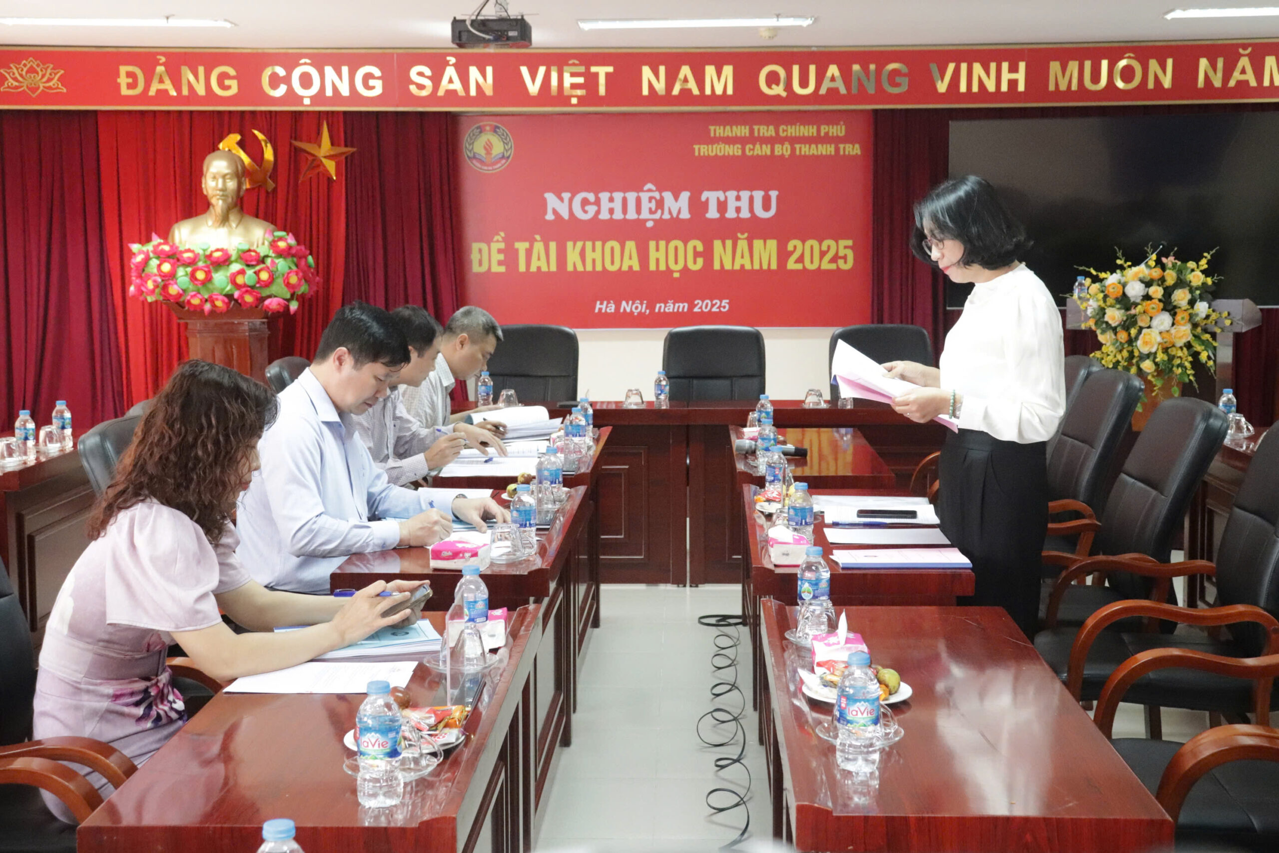 Hội nghị nghiệm thu Đề tài khoa học cấp trường “Xây dựng khung chương trình bồi dưỡng kỹ năng tham mưu giải quyết khiếu nại và tham gia tố tụng hành chính”