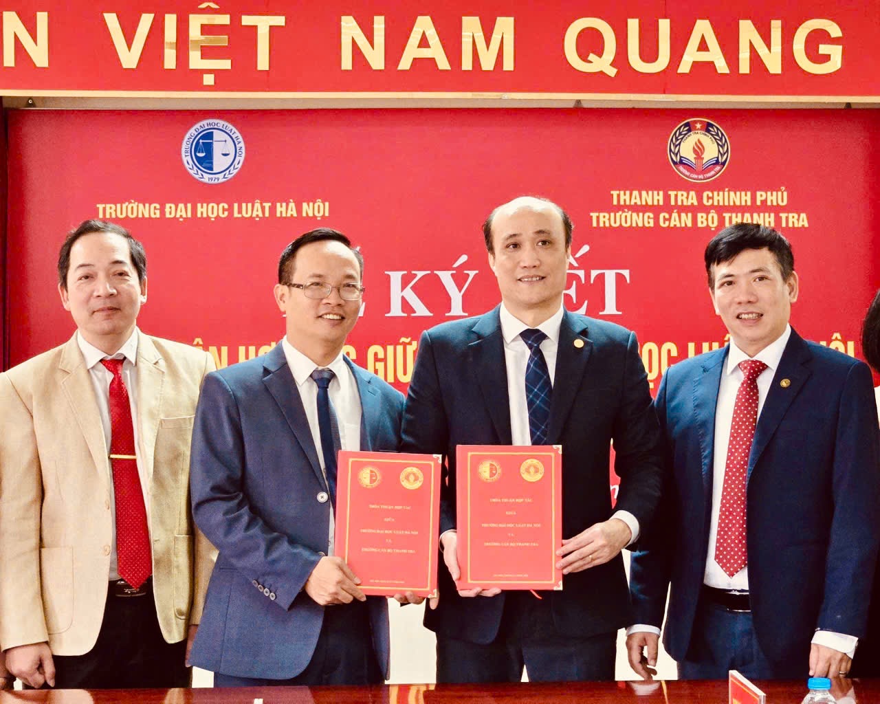 Trường Cán bộ Thanh tra và Trường Đại học Luật Hà Nội : Hợp tác toàn diện, lâu dài, hiệu quả và cùng phát triển