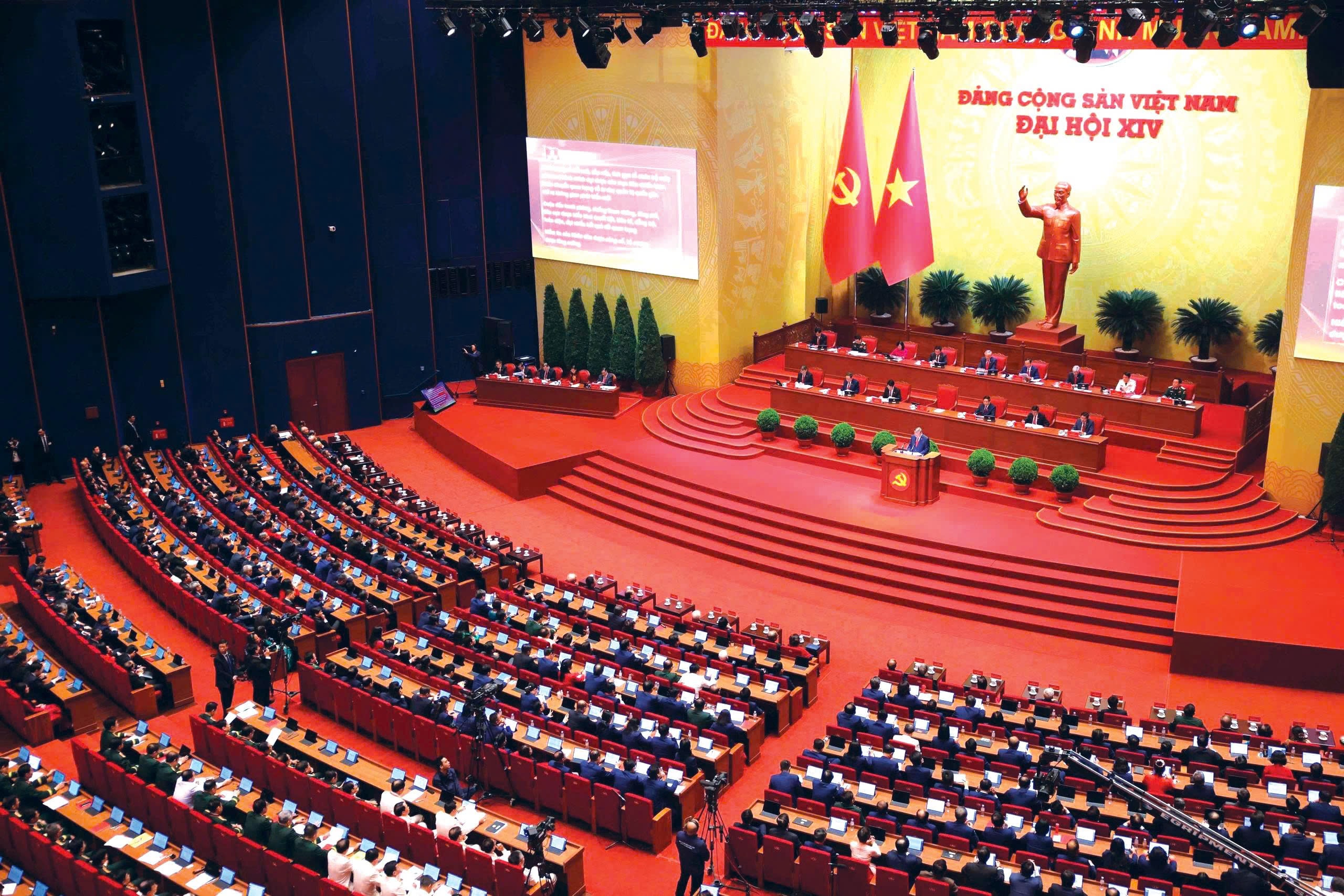 Chung sức đồng lòng, giữ vững niềm tin, nêu cao trách nhiệm, phát huy trí tuệ, khơi dậy khát vọng; làm cho mỗi năm, mỗi tháng, mỗi ngày sau Đại hội đều có kết quả cụ thể, có chuyển biến thực chất