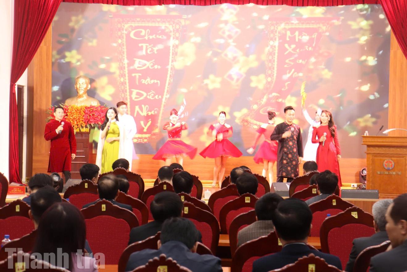 Giữ vững kỷ cương trong dịp Tết, sẵn sàng bước vào năm công tác mới