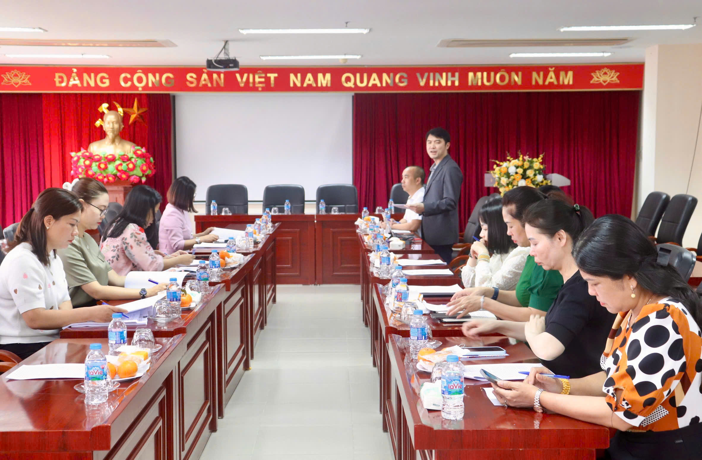 Hội thảo hoàn thiện đề cương nghiên cứu đề tài khoa học cấp cơ sở: “Công tác tiếp công dân, tiếp nhận và giải quyết khiếu nại, tố cáo, kiến nghị, phản ánh của chính quyền cấp tỉnh”