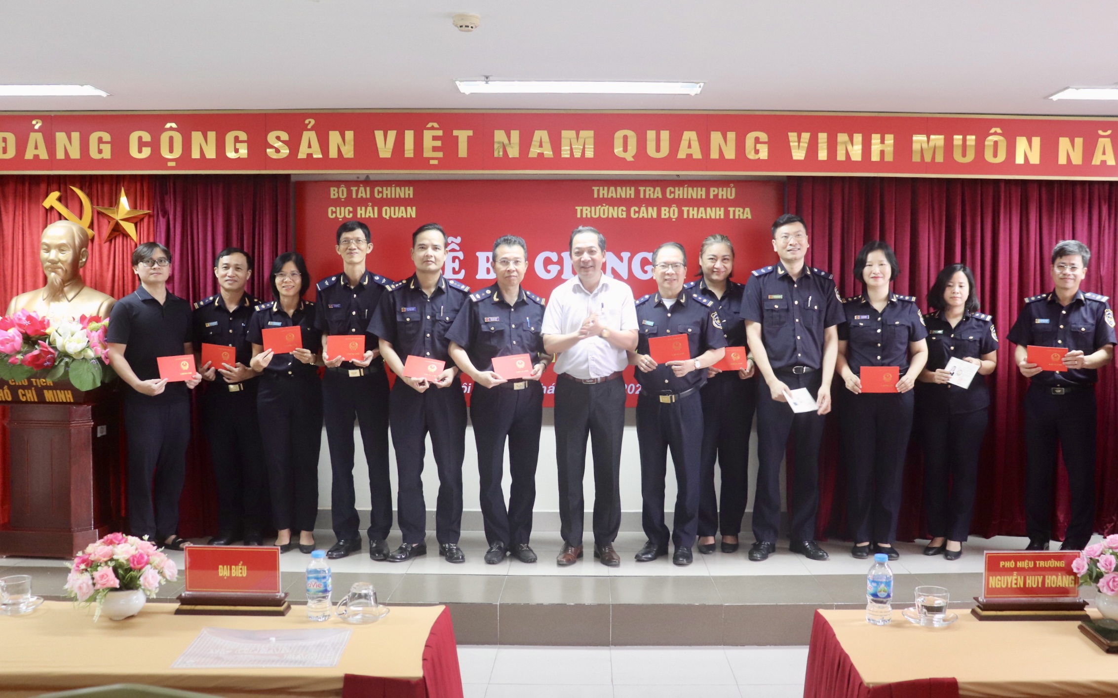Bế giảng lớp bồi dưỡng nghiệp vụ Trưởng đoàn kiểm tra chuyên ngành Hải quan khóa 01/2026