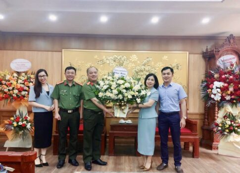 Đoàn Trường Cán bộ Thanh tra chúc mừng Thanh tra Bộ Công an nhân kỷ niệm 59 năm Ngày truyền thống lực lượng Thanh tra Công an Nhân dân