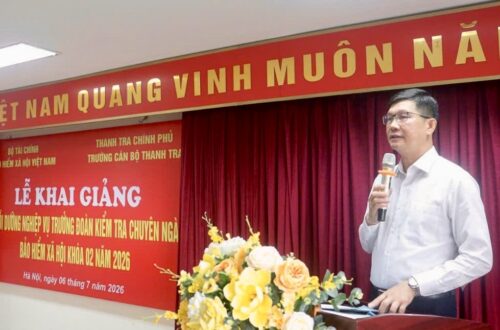 Khai giảng lớp bồi dưỡng nghiệp vụ Trưởng đoàn kiểm tra chuyên ngành bảo hiểm xã hội cho gần 100 học viên là cán bộ thuộc ngành Bảo hiểm xã hội