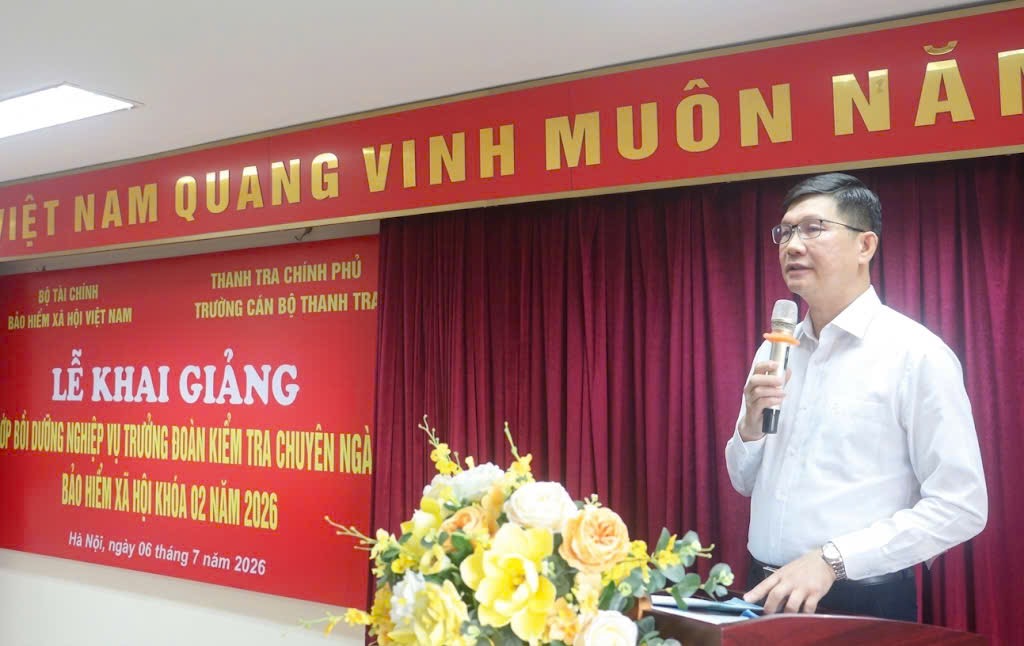 Khai giảng lớp bồi dưỡng nghiệp vụ Trưởng đoàn kiểm tra chuyên ngành bảo hiểm xã hội cho gần 100 học viên là cán bộ thuộc ngành Bảo hiểm xã hội