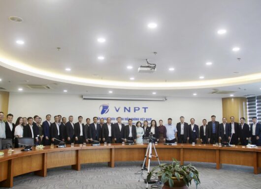 Đoàn cán bộ Thanh tra Nhà nước Lào học tập kinh nghiệm chuyển đổi số tại VNPT