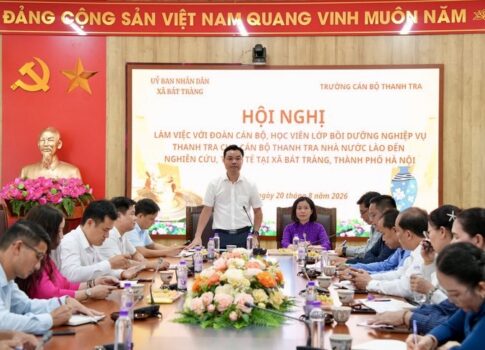 Đoàn Thanh tra Nhà nước Lào thực tế tại xã Bát Tràng, TP Hà Nội